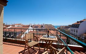 360º Rooftop Lisbon And River View